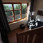 Cihlarka Mountain View * 切尔尼杜尔